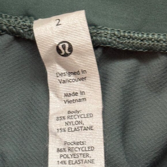 Lululemon Womens Green Athletic Shorts Size 2 Recycled Nylon/Elastane - Picture 3 of 9